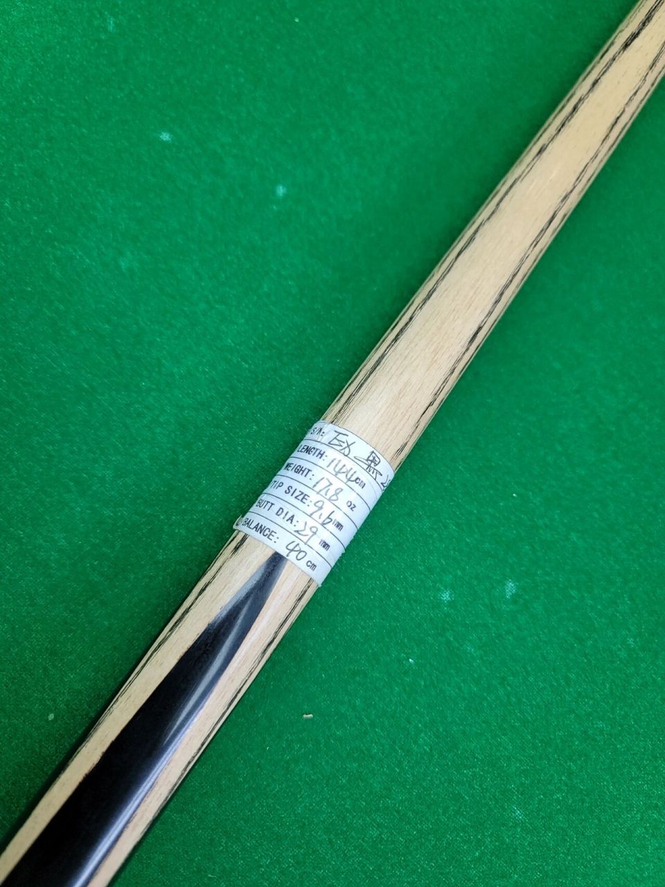 顶级英国斯诺克台球杆欣赏 英国exquisite黑牌限量版,希金斯御用型号