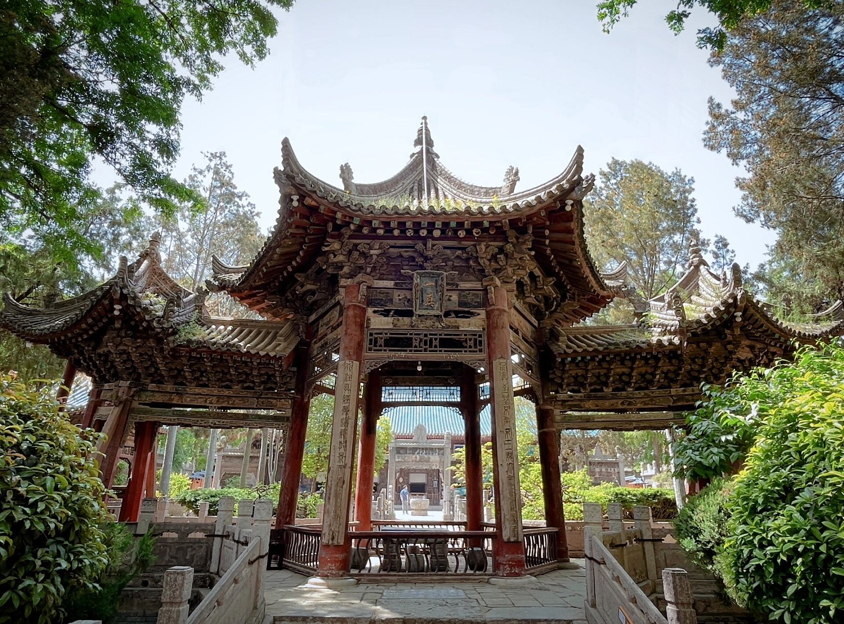 西安回民街里的一座清真寺院,值得来看看 化觉巷清真大寺,坐落于西安