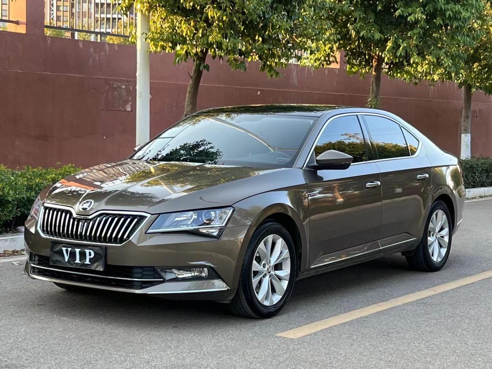 8t自动 tsi330 dsg舒适版  11万多公里实表  多功能方向盘,电动座椅