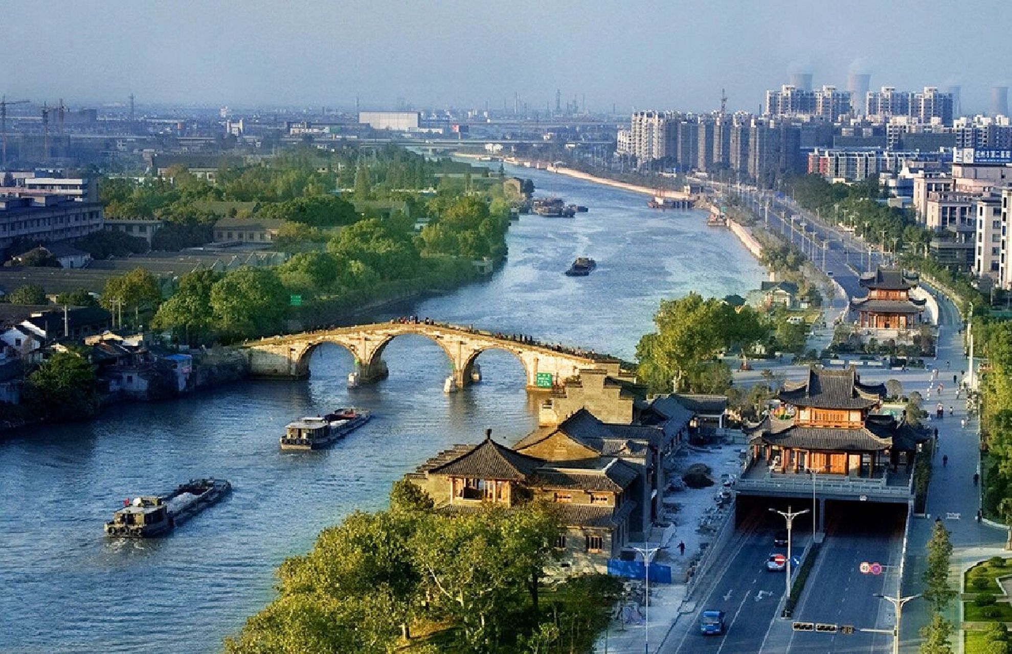 旅游必去之地——京杭大运河杭州景区 今天我们来介绍京杭大运河杭州