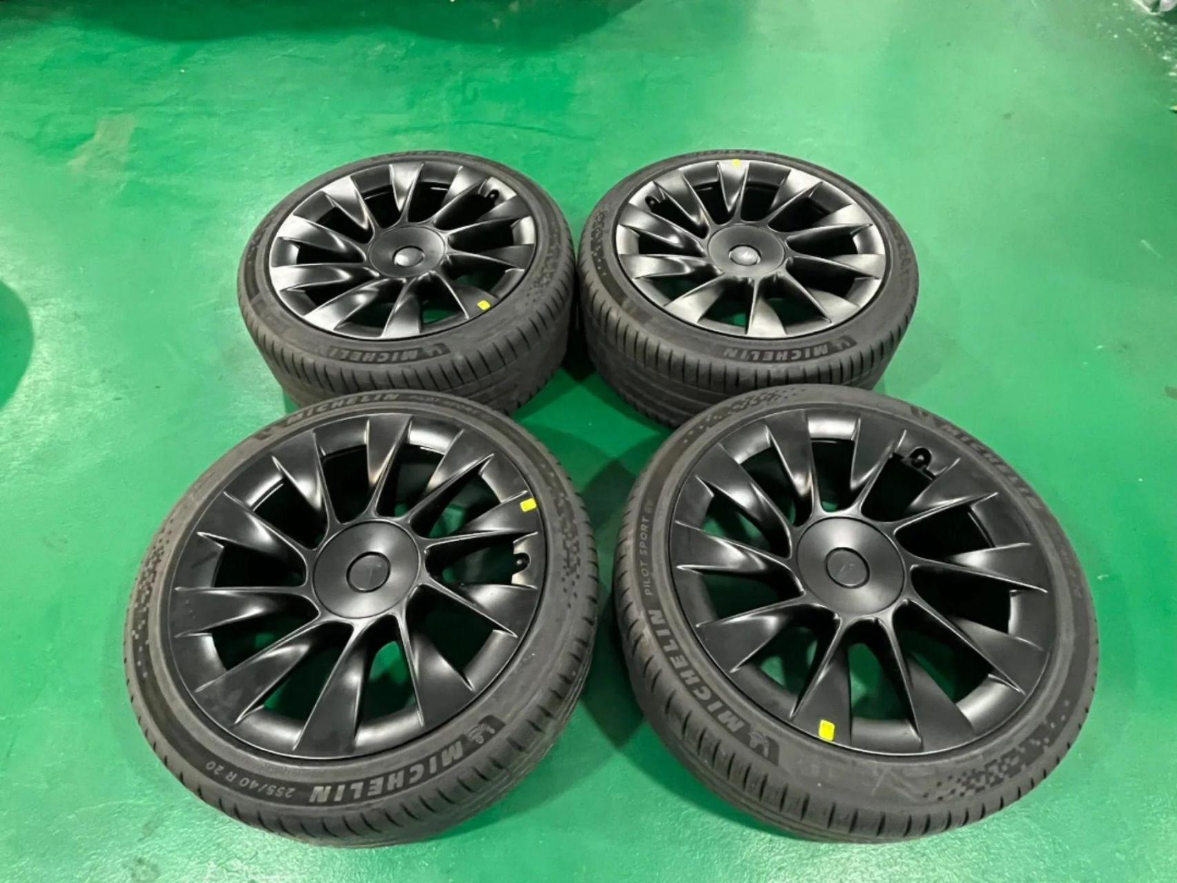 20寸特斯拉modely轮毂带轮胎一套.