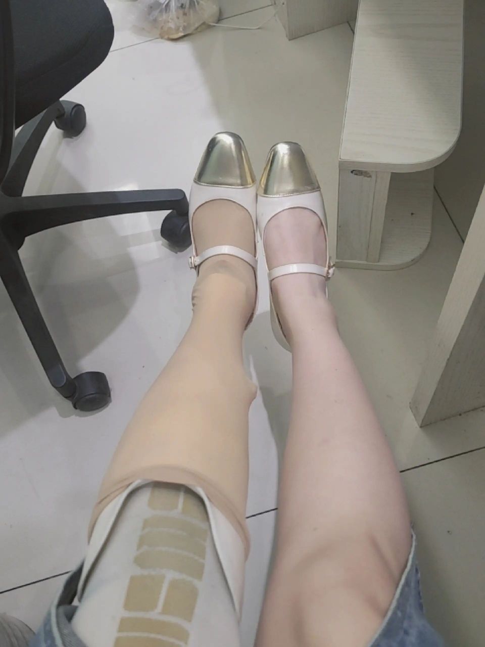 假肢袜子怎么穿才能协调点,92 感觉好难看