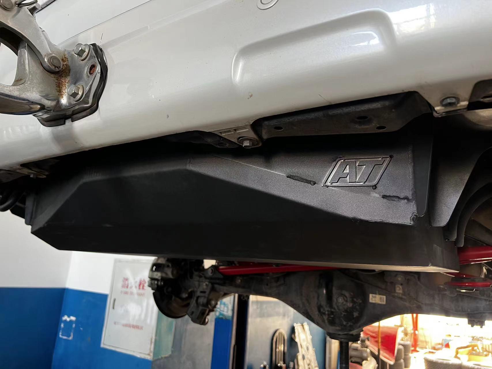 丰田普拉多lc150 增加式副油箱106.7l 品名:lc150增加式副油箱106.