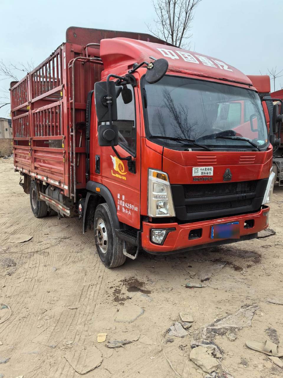 2019年的新款重汽豪沃 悍将.国5.170马力.10档高低速.原装825轮胎.