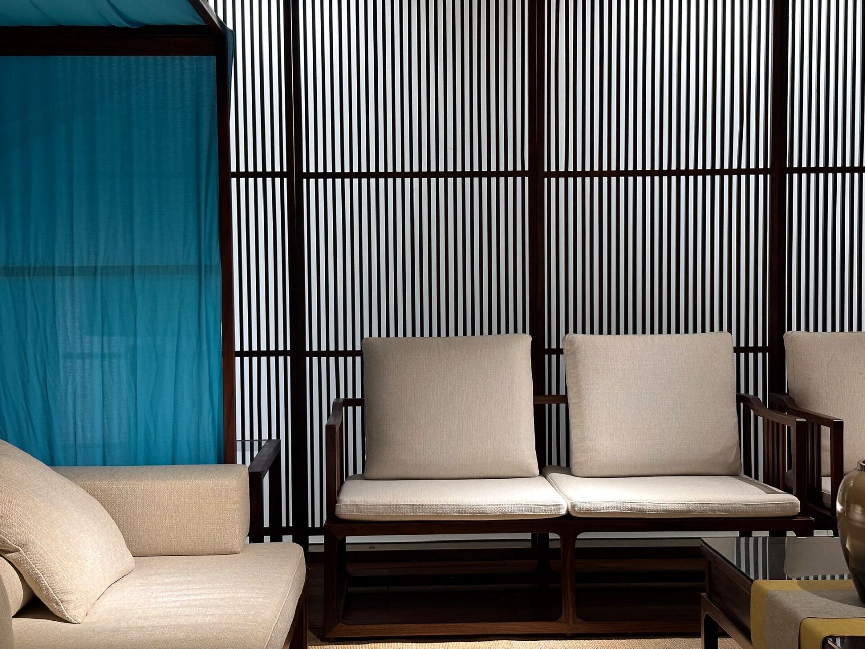 朴质的空间 简约至美的璞睿明式家具 勾勒出古人闲适风雅的生活 从古