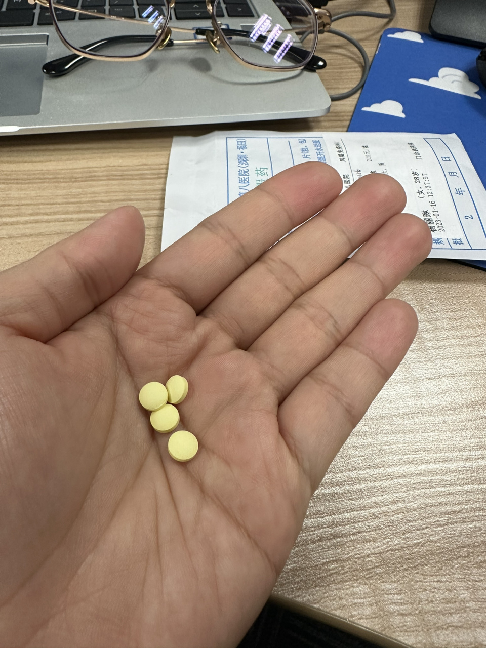 甲氨蝶呤四片 第五周 四片  下周吃五片