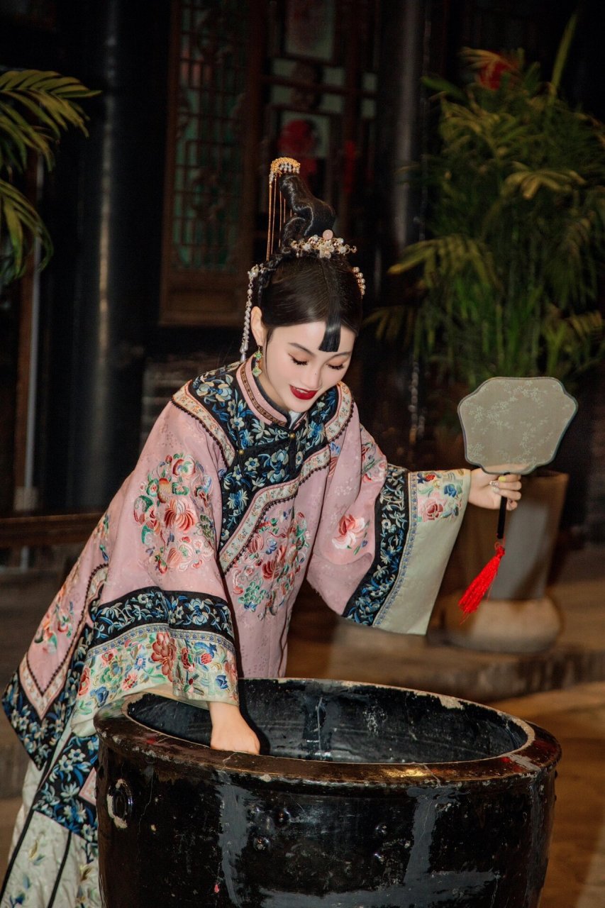 来平遥一定不能错过的晋商少奶奶    平一座城  遥一场梦 当少奶奶争