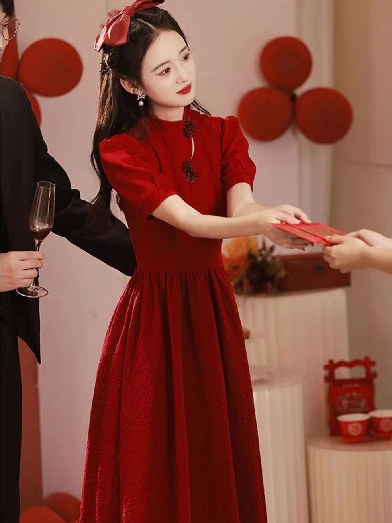 订婚攻略 | 订婚穿什么衣服比较好75