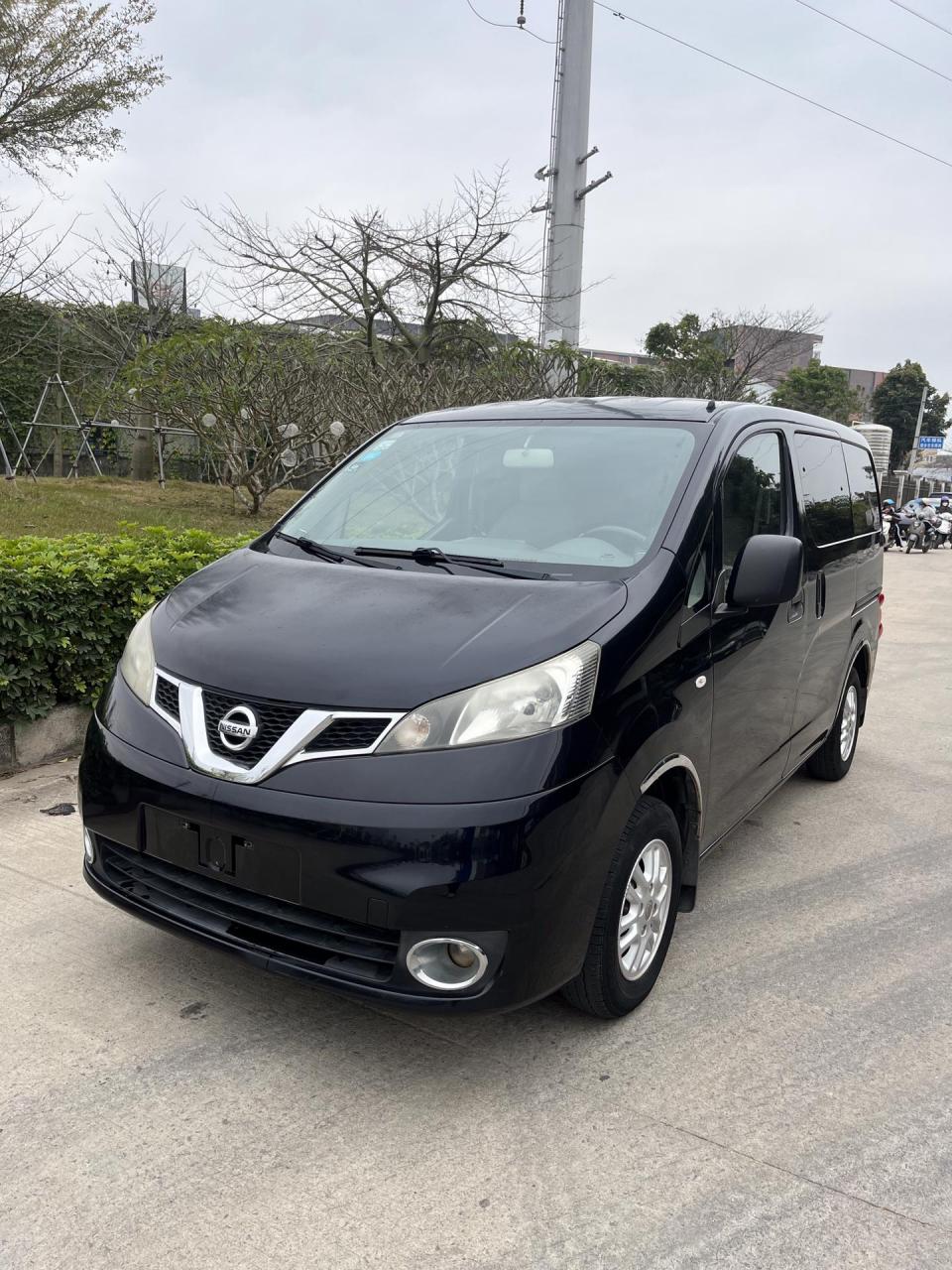 6手动尊贵型,全车原版只有一幅喷漆,实表安全行驶8万多公里,埃尔法