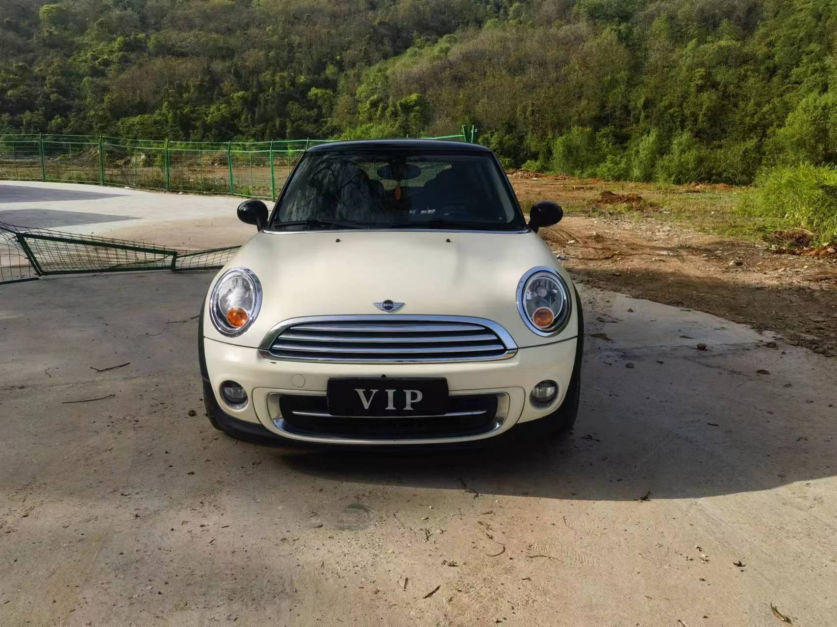 宝马mini酷派.自动挡.1.6排量.全景天窗大屏导航.价格不高,全款3.