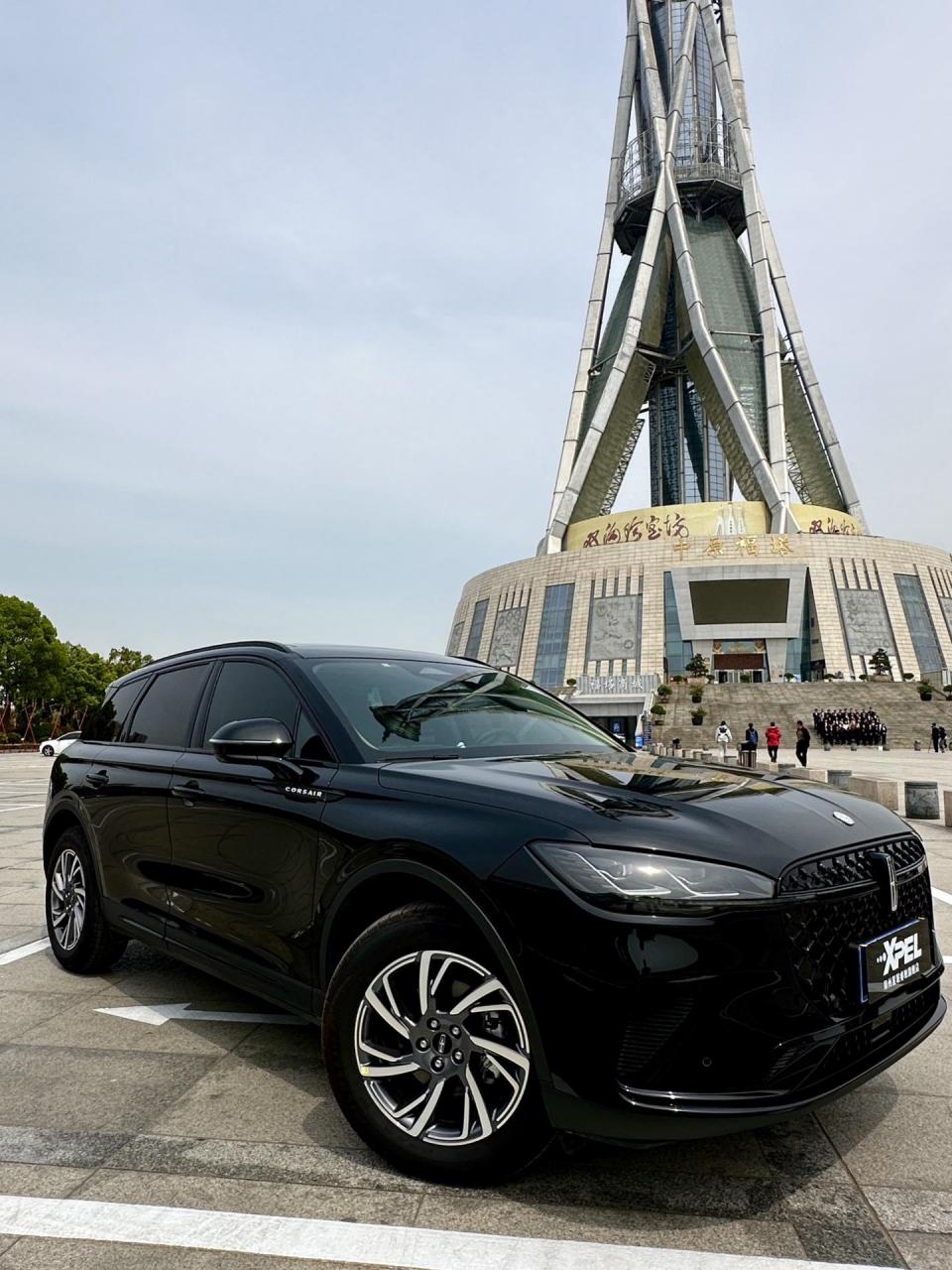 熏黑一下 又有新车的感觉了! 冒险家  林肯冒险家 改色膜  黑武士