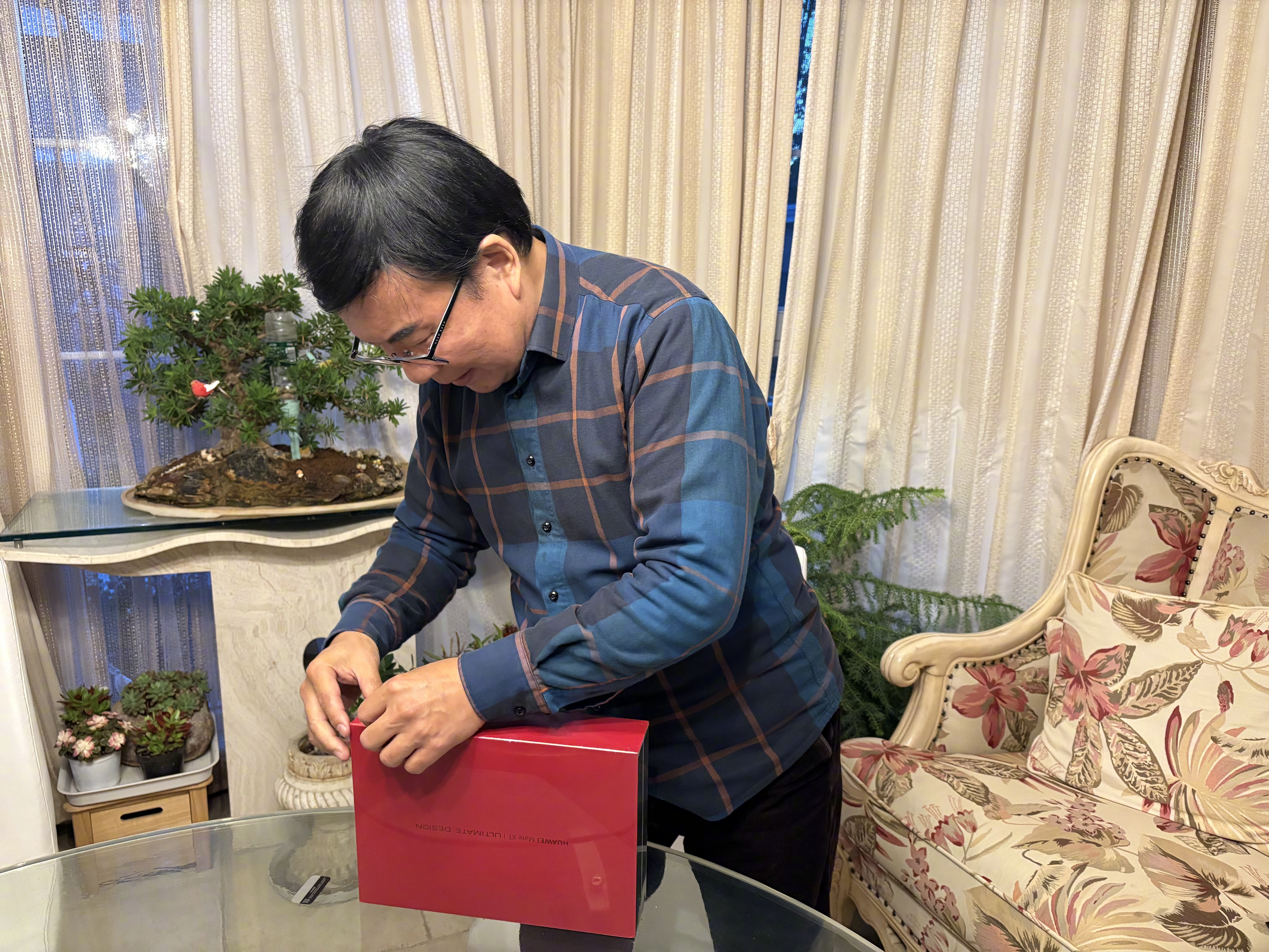 出差已久回一到家,就立刻开箱打开了我的新玩具,哈哈!