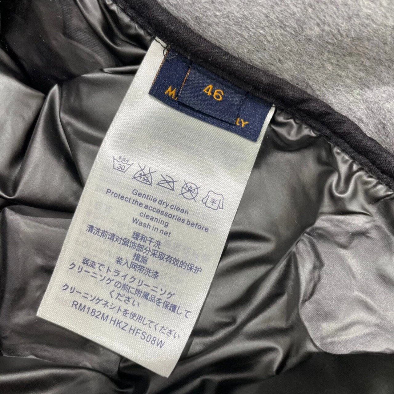 路易威登浮雕羽绒服图片