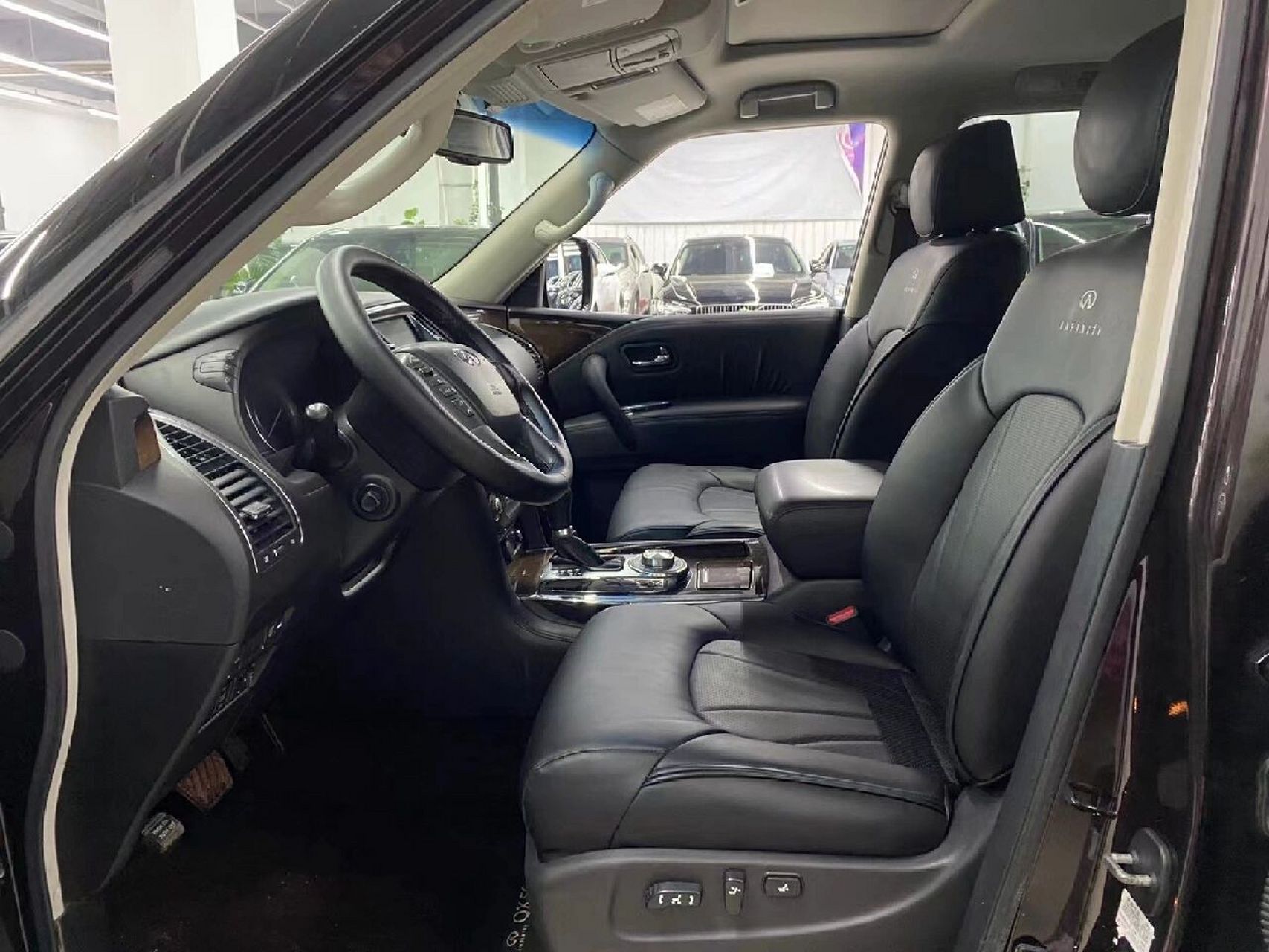 英菲尼迪qx56 批发28.8w 最新购入12年qx56 5.