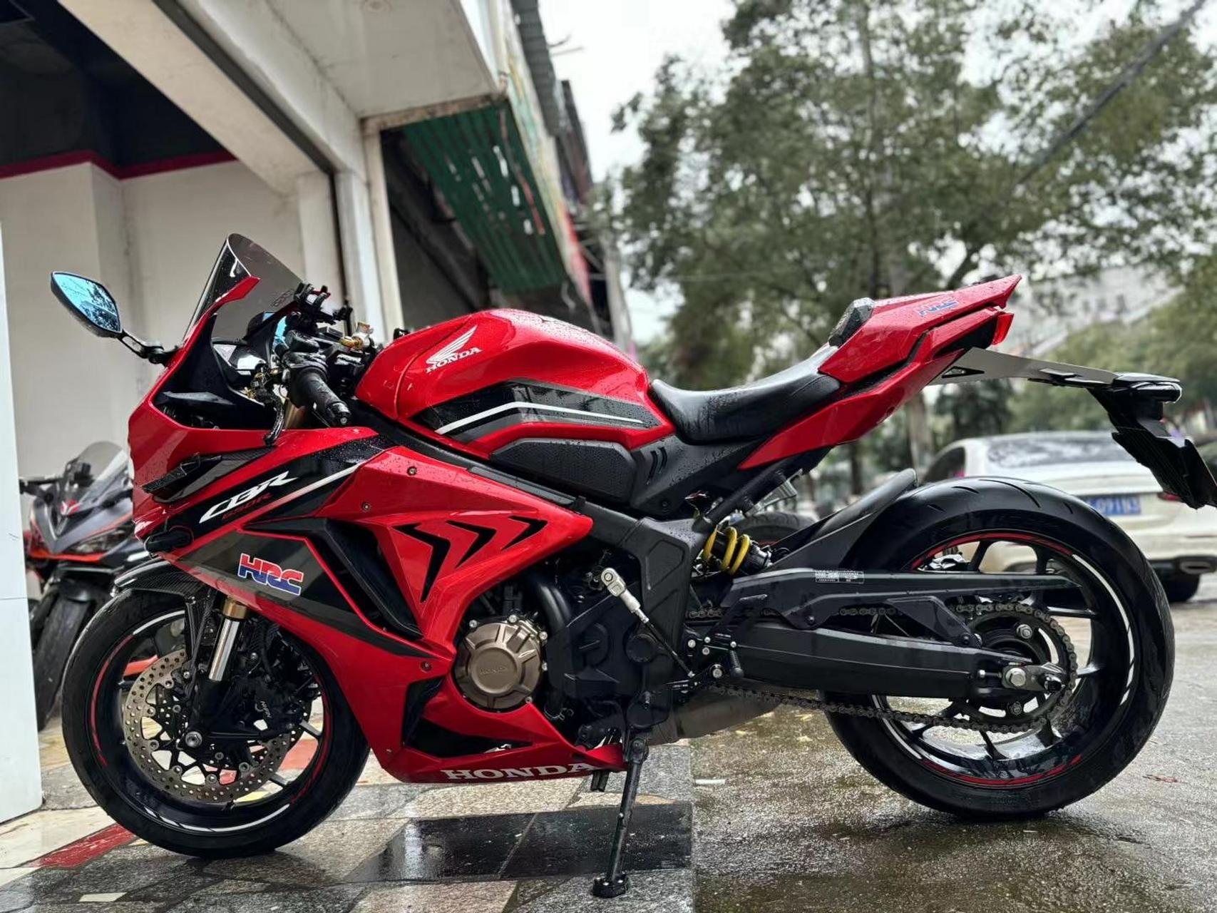 本田cbr500r红色图片