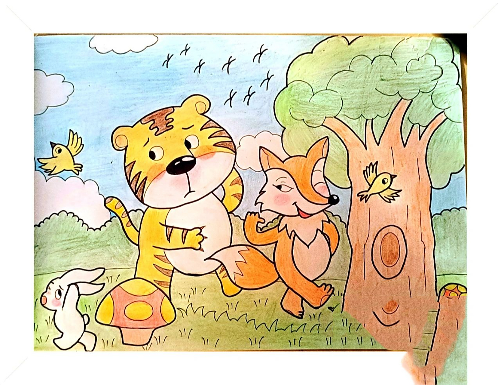 有一天,一只老虎正在深山老林里转悠,突然发现了一只狐狸,便迅速鬃