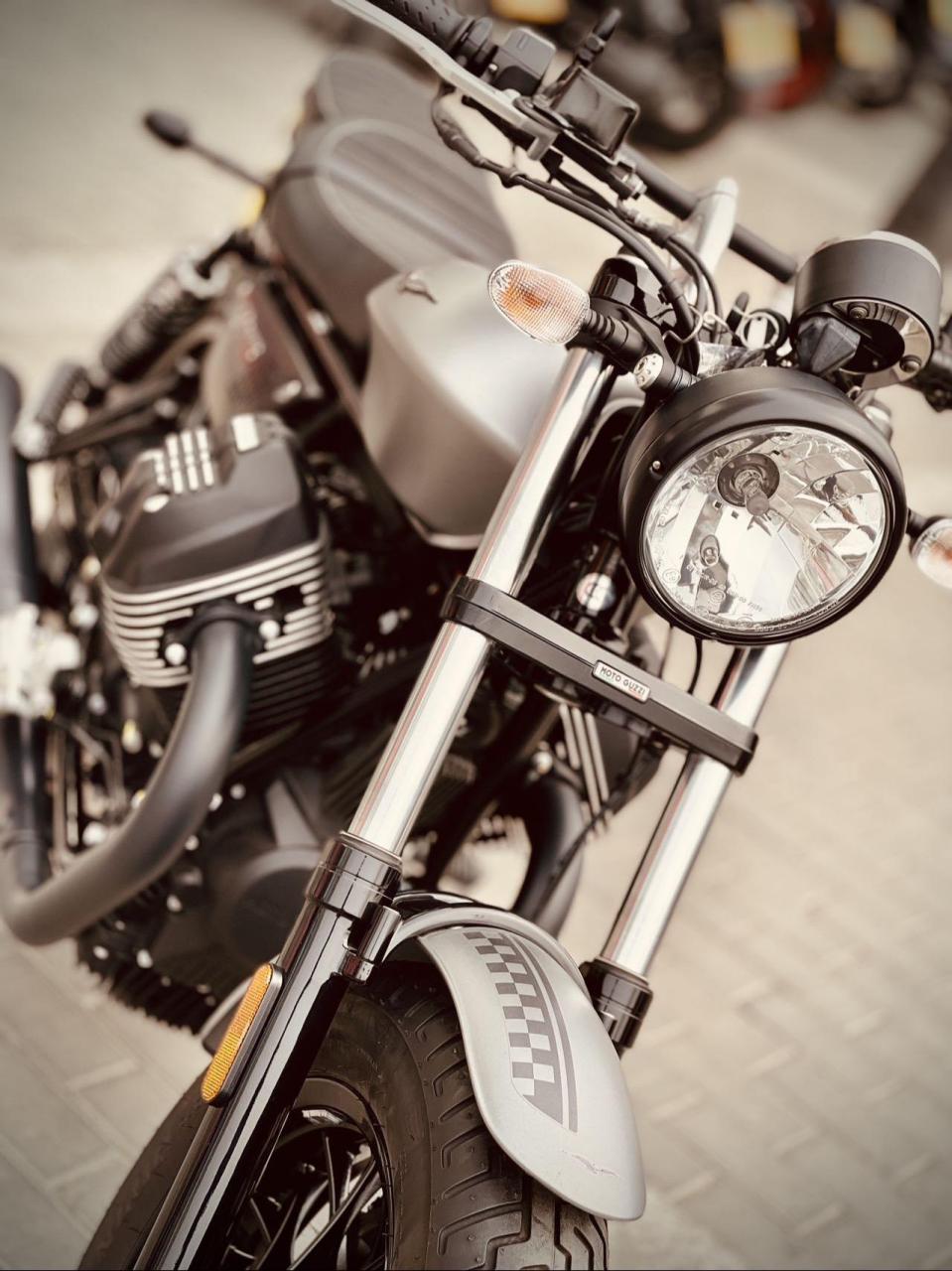 摩托古兹v902bobber02新车  【车辆产地】意大利 【注册登记】