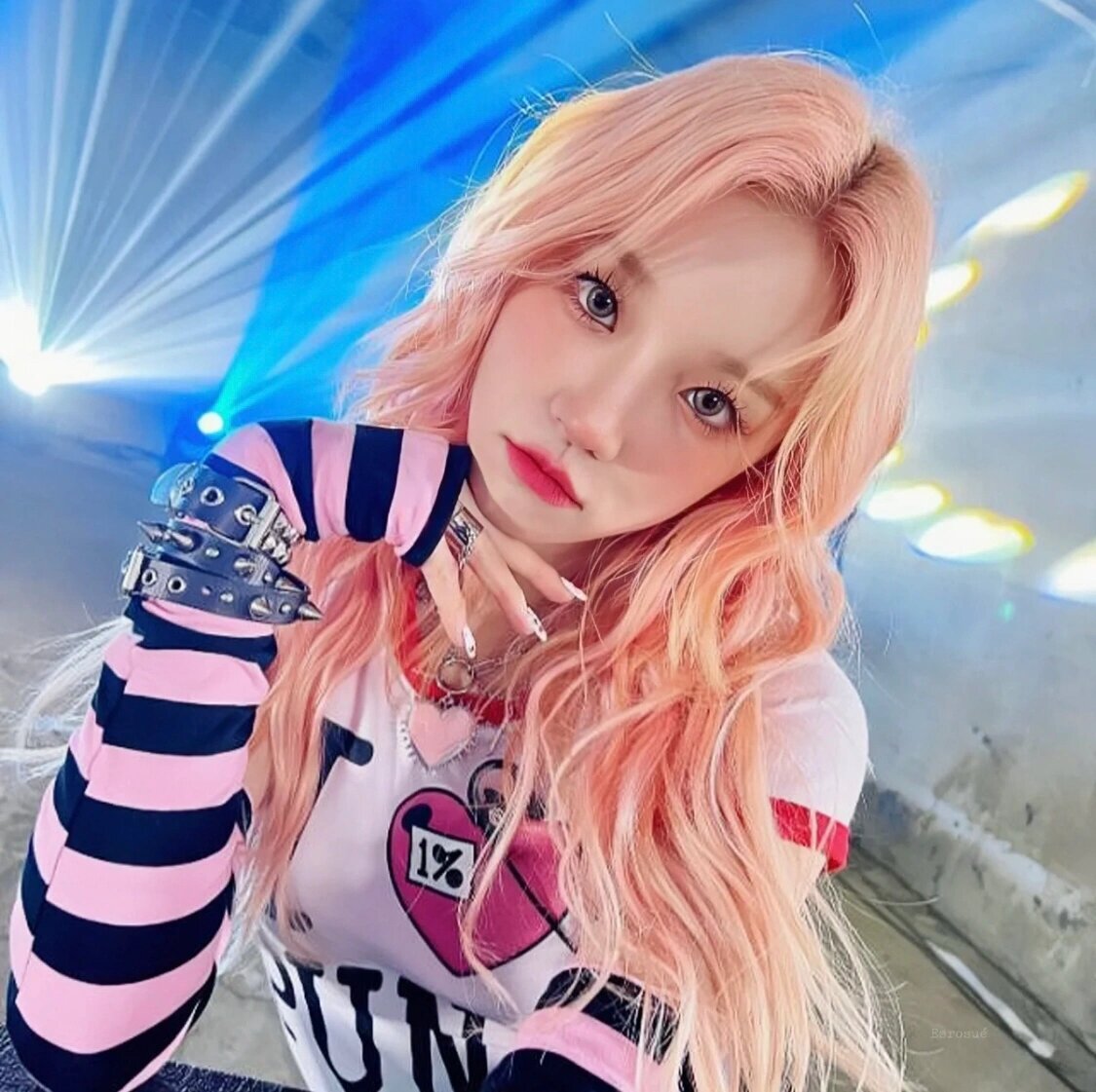 k-pop 人从来不缺头像11566宋雨琦