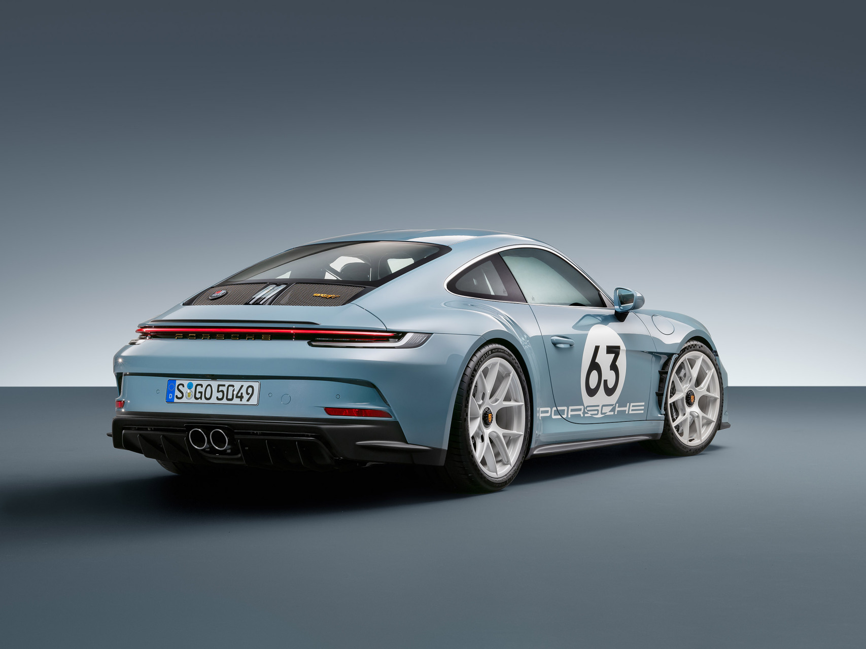 为庆祝 911 跑车诞生 60 周年,保时捷发布限量版 911 s / t.