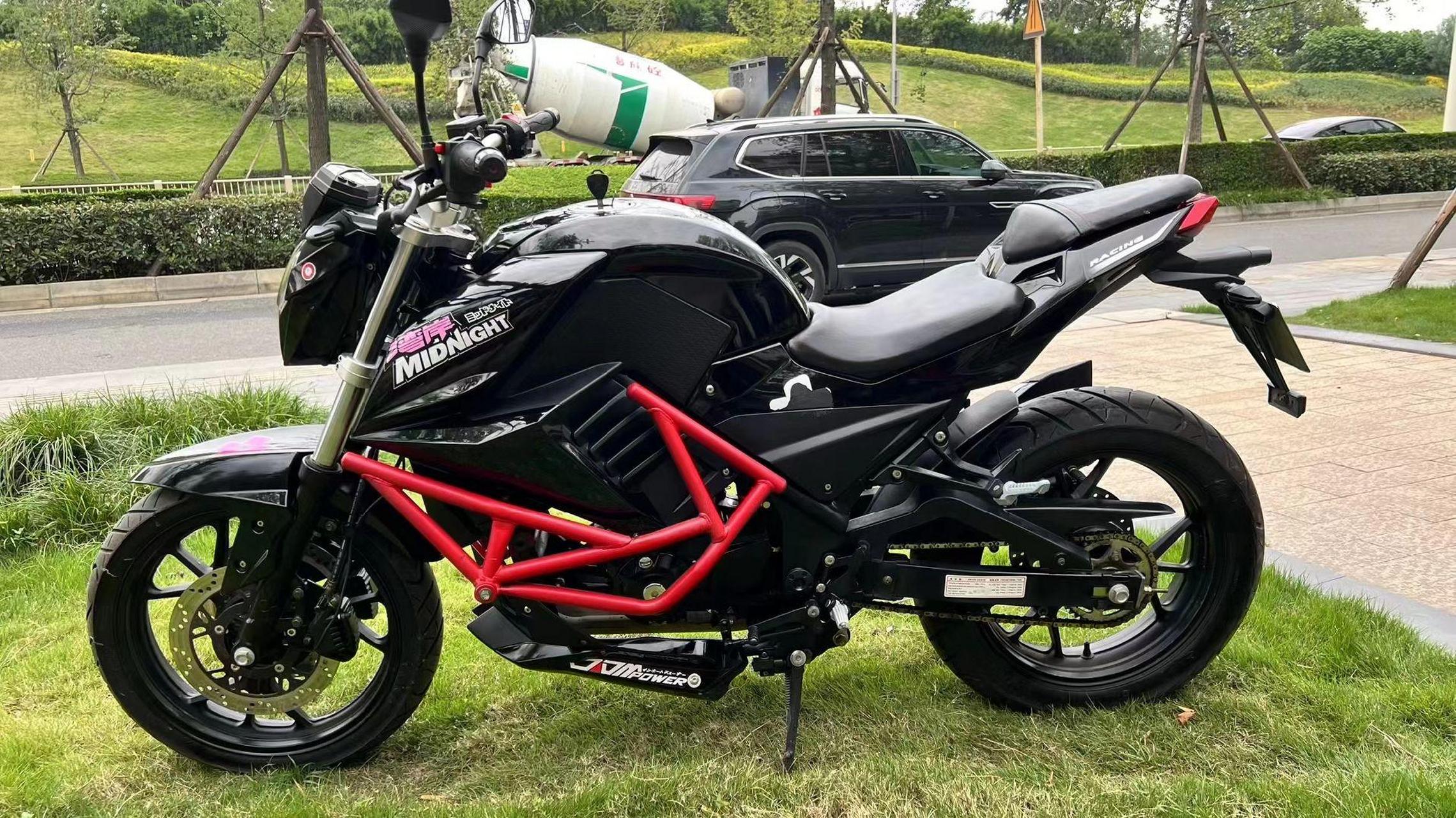 萧峰9号街车350     成色新    皓月发动机    状态好  无拆修   动力