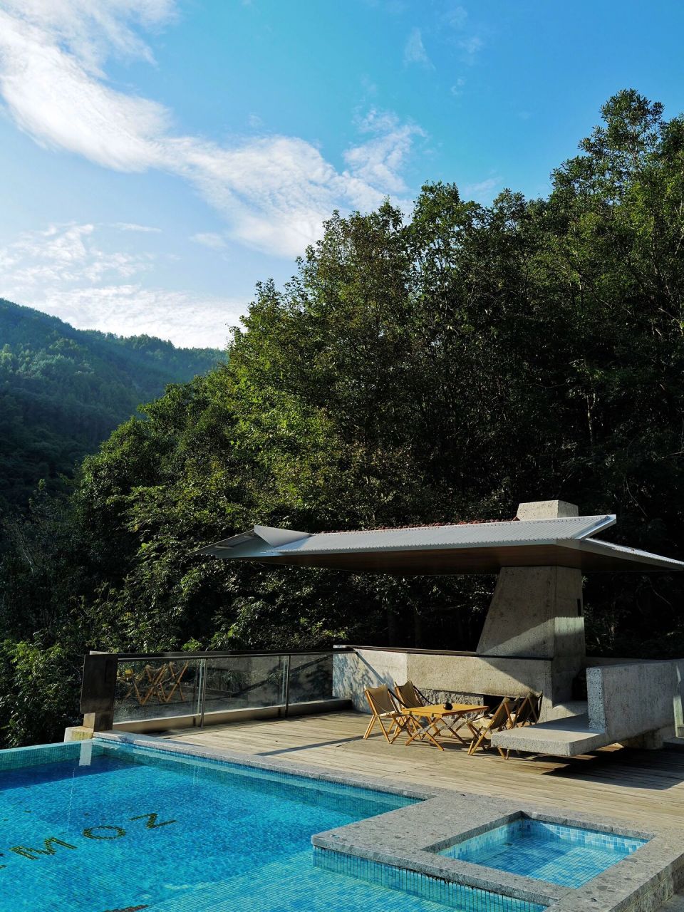 杭州·明月松间·潜川·酒店 从杭州继续向东驱车一