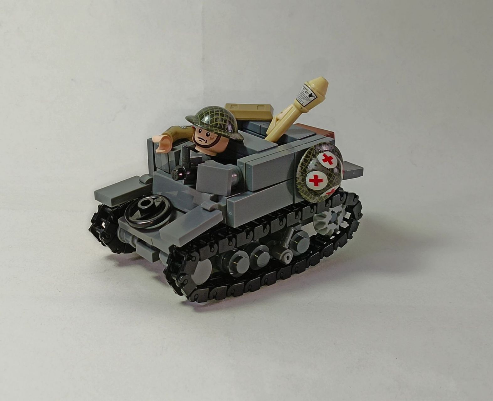 它的正式名称是通用运载车,不过人们更喜欢叫它布伦机枪运载车(简称