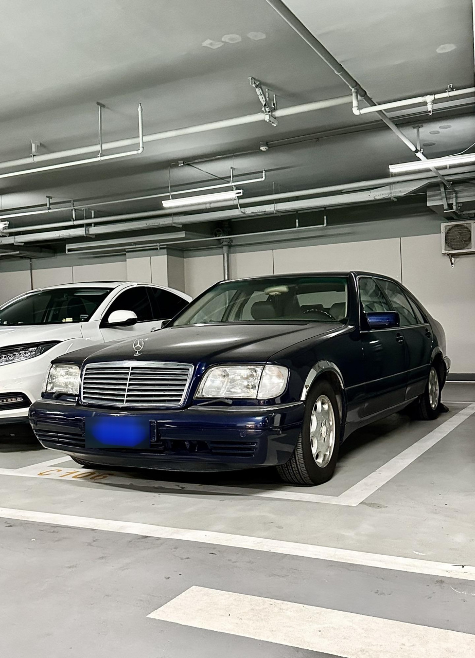 九十年代落地300万的奔驰s600.虎头奔w140