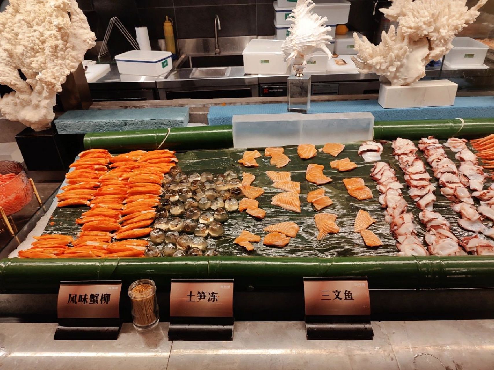 莆田美食分享之~~万达三楼渔纬港海鲜自助 万达广场三楼新开的这家