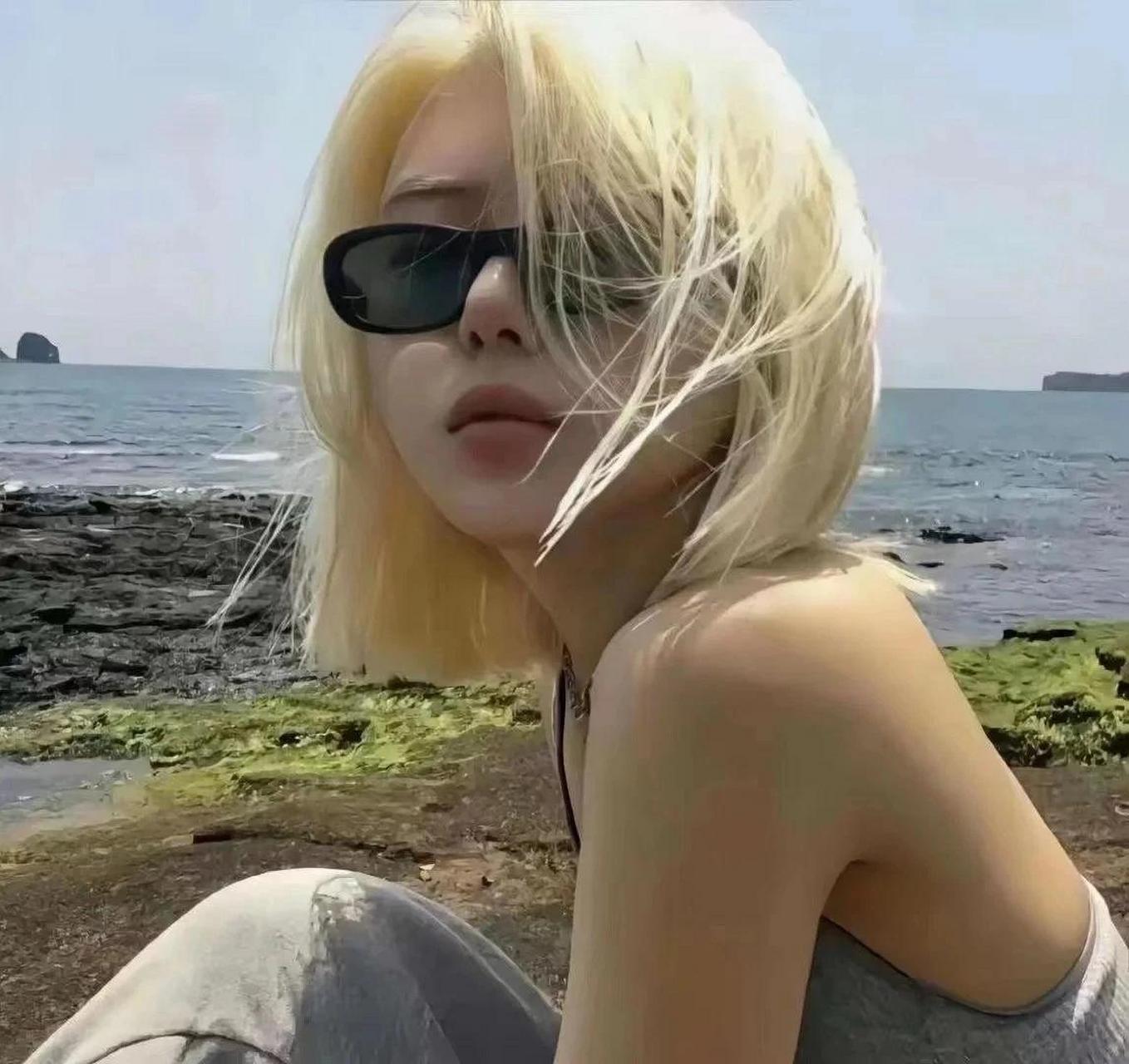一期好看短发女生头像 微信头像女生