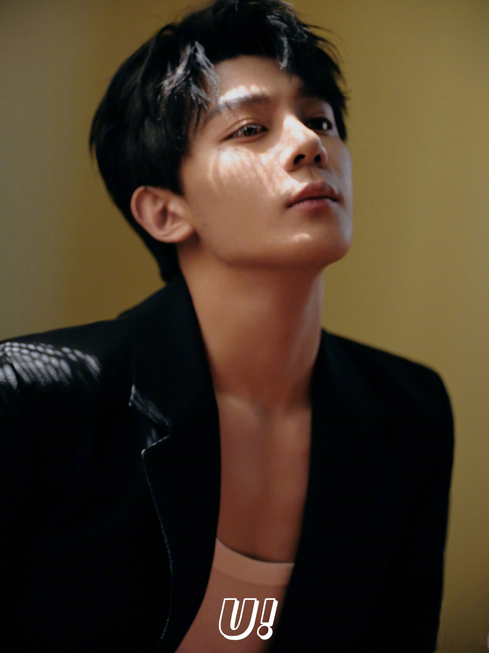 这手臂线条好绝@r1se夏之光