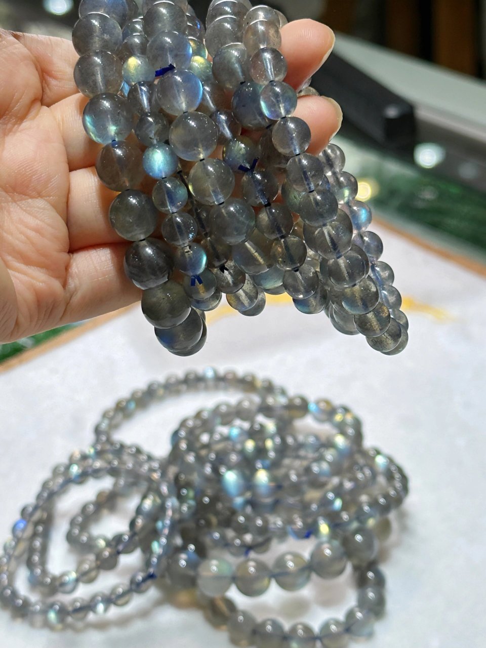 月光石的功效和作用 灰月光石的功效与作用.