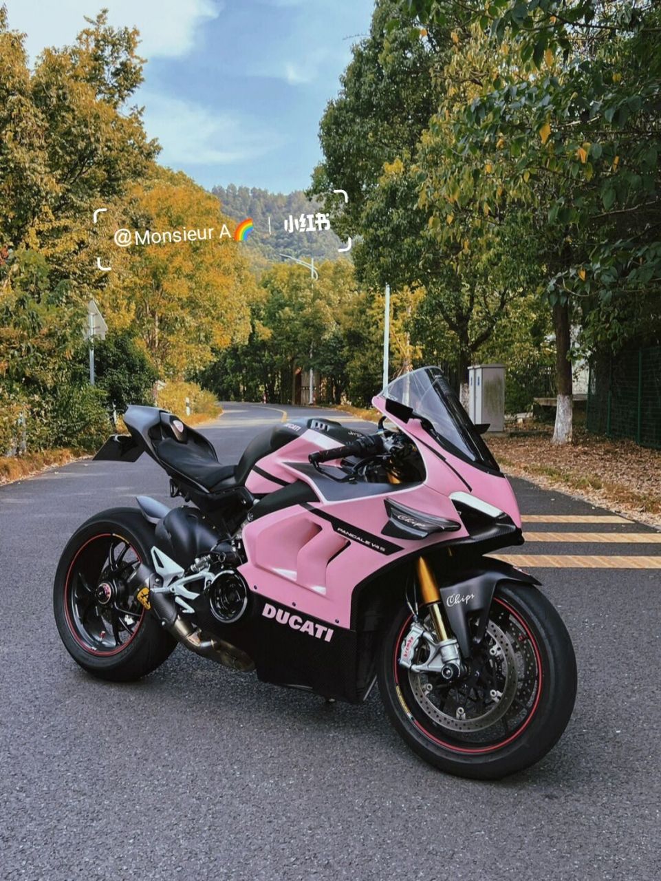 这才是女生的杜卡迪,粉色少女心 杜卡迪自带激情运动,主打年轻时尚