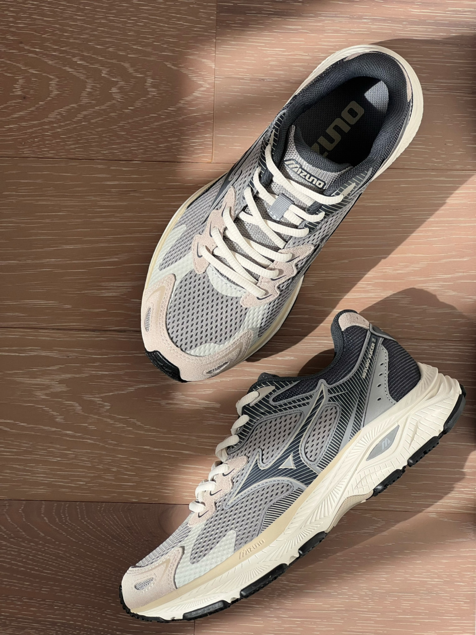 日系小众品牌美津浓这款平价复古跑鞋racer s,会是个不错的选择!