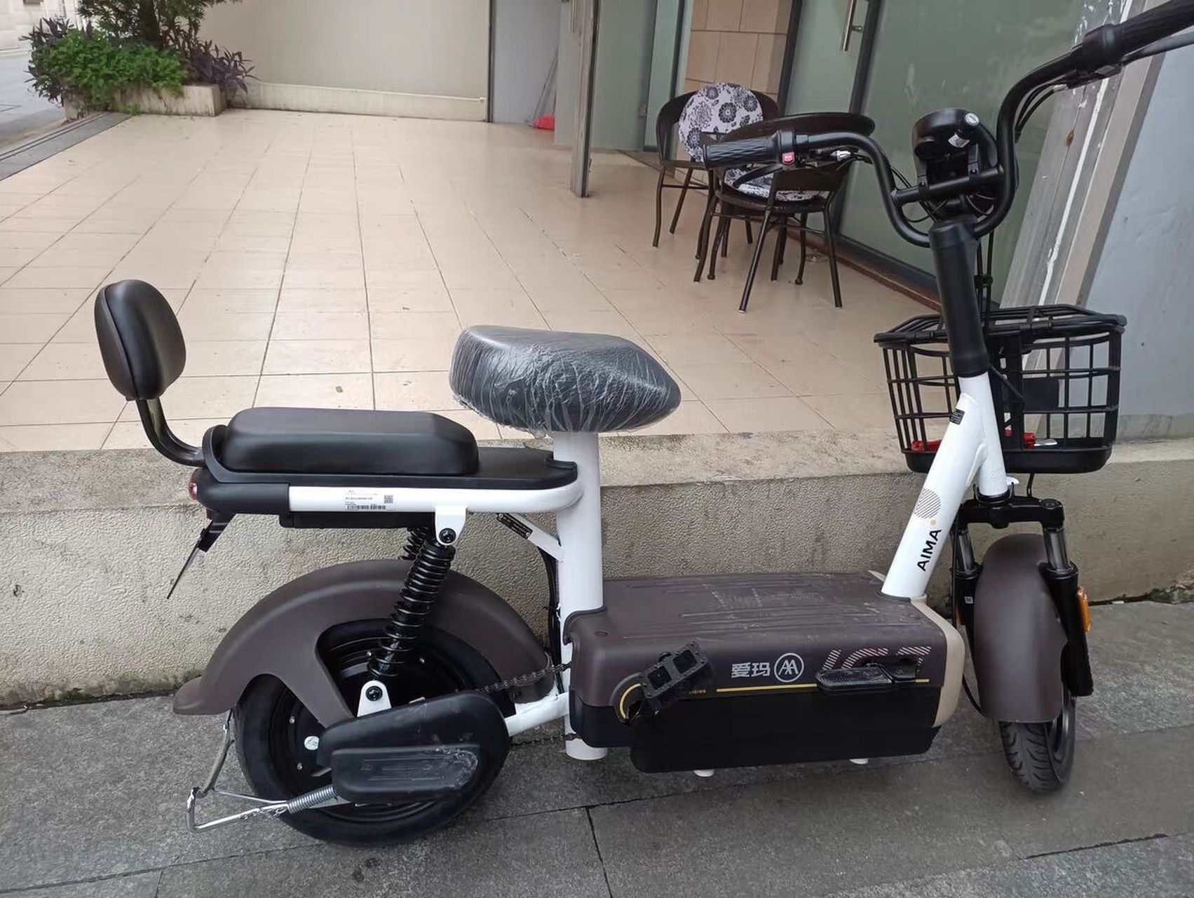 爱玛战将1699值得入吗? 48v20ah铅酸电池 续航60,618活动,值得入吗?