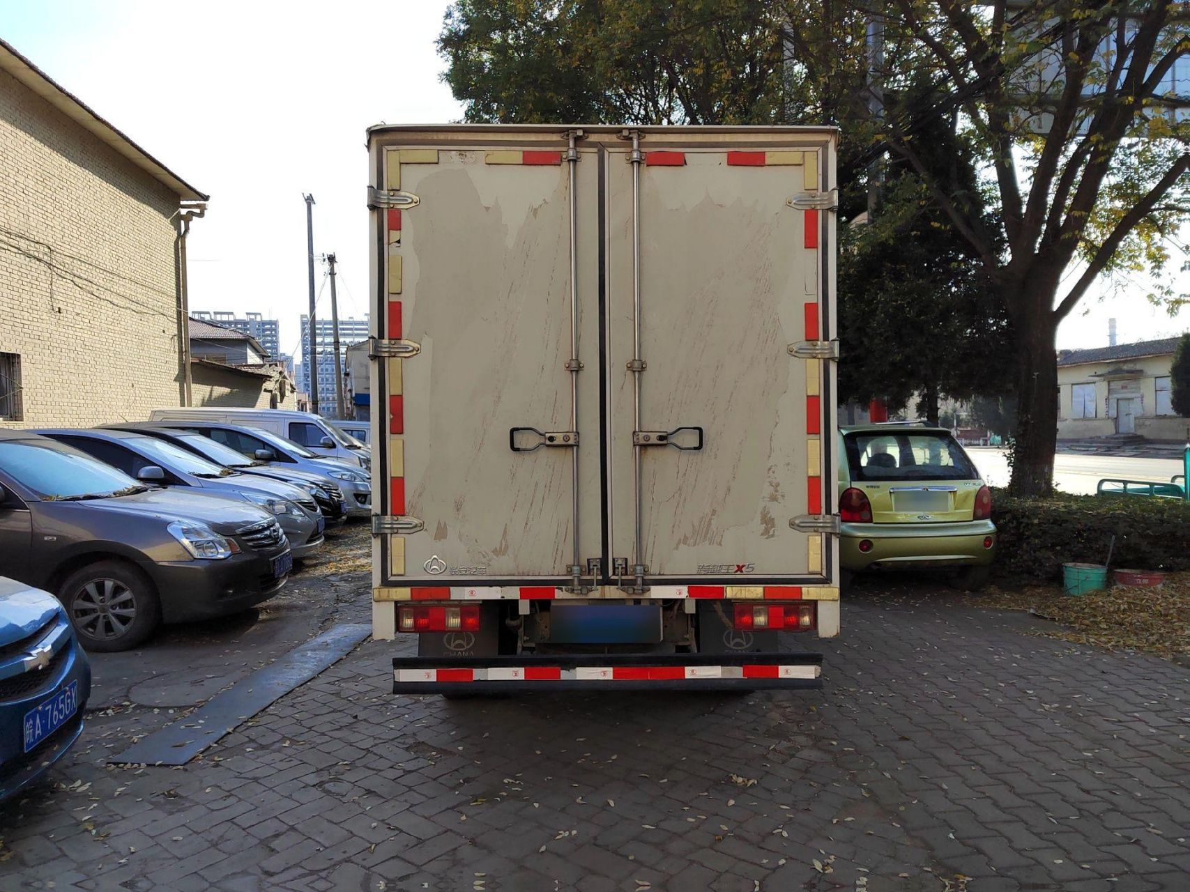 11月3.6米长安厢式货车,1.5l排量,2.