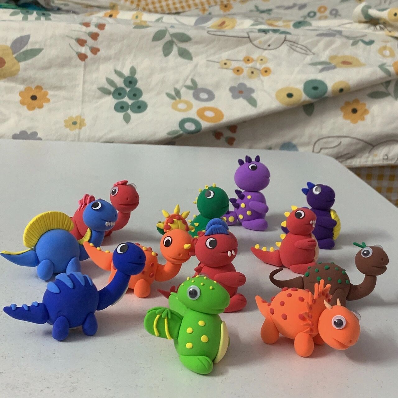 超轻粘土-恐龙家族集合完毕 对于手残党来说,完成这个可一点都不简单