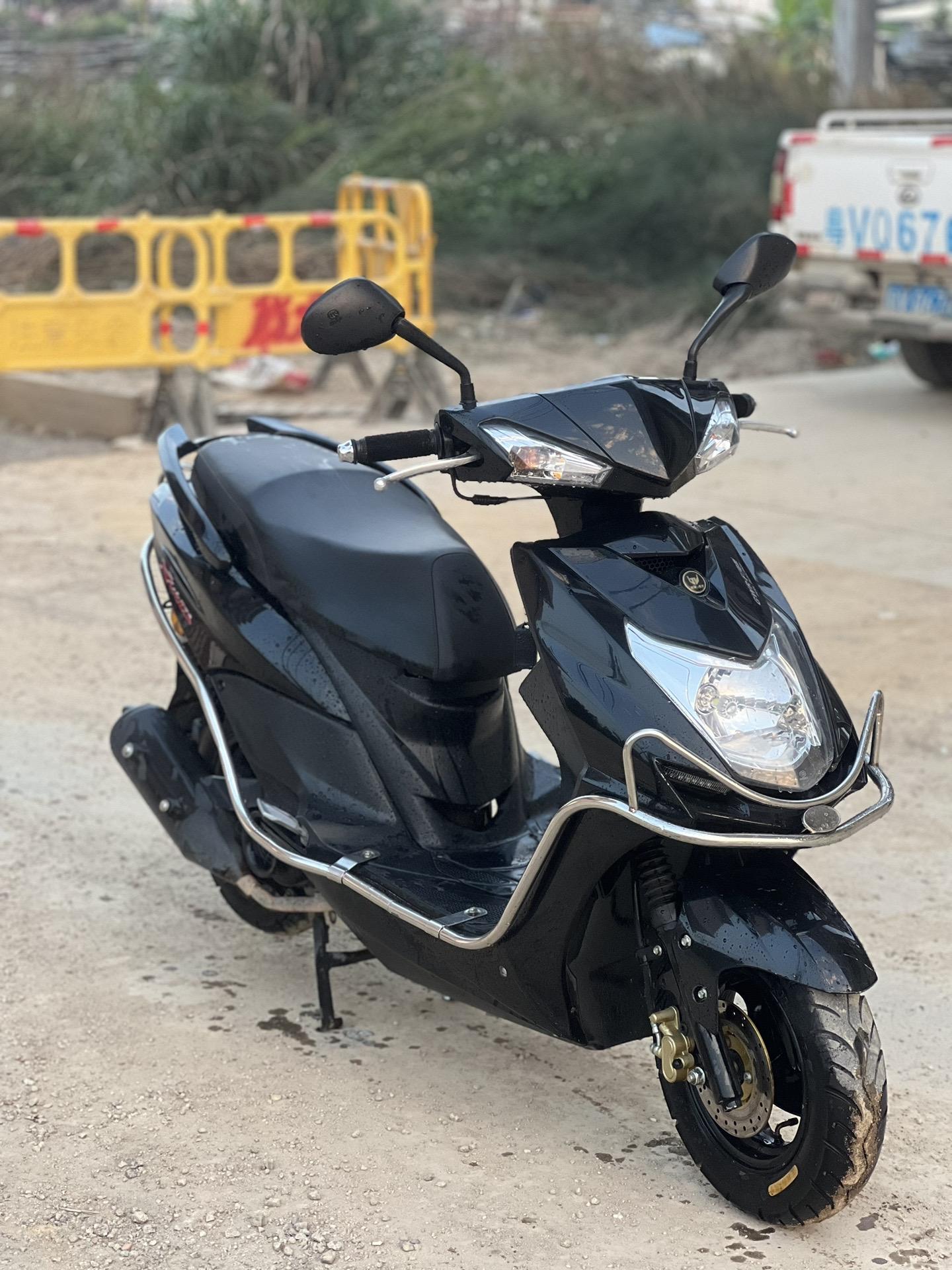 出售23年准新车小劲战四代目 证件齐全带发票 安全行驶了2000多公里