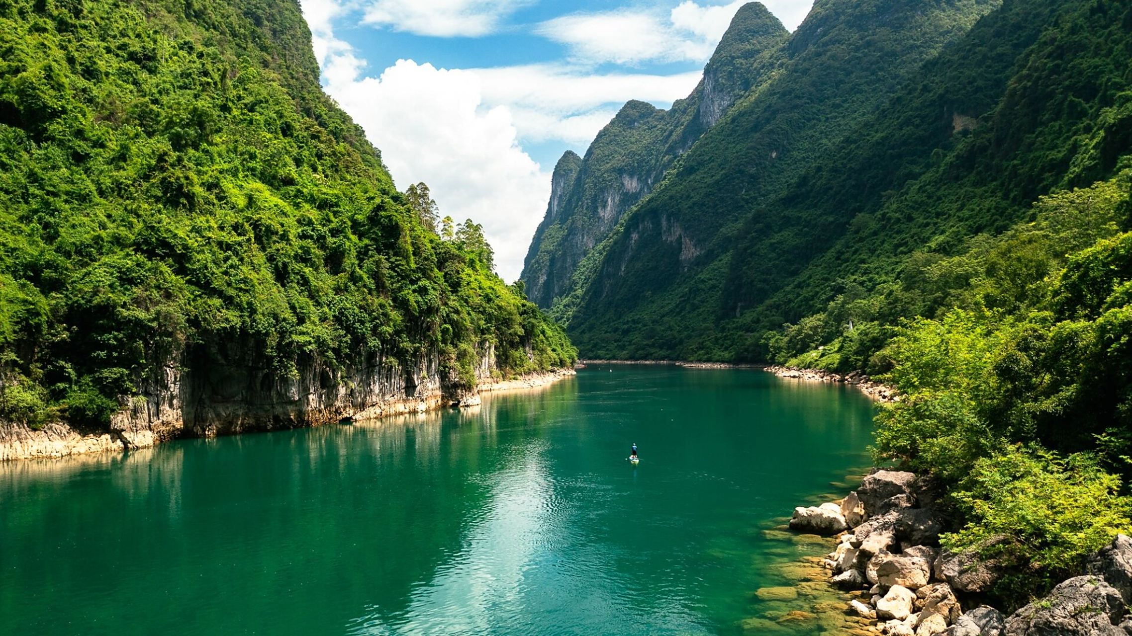 桨板游广西 | 天峨县龙滩大峡谷 无人机飞高500都飞不到峡谷顶!