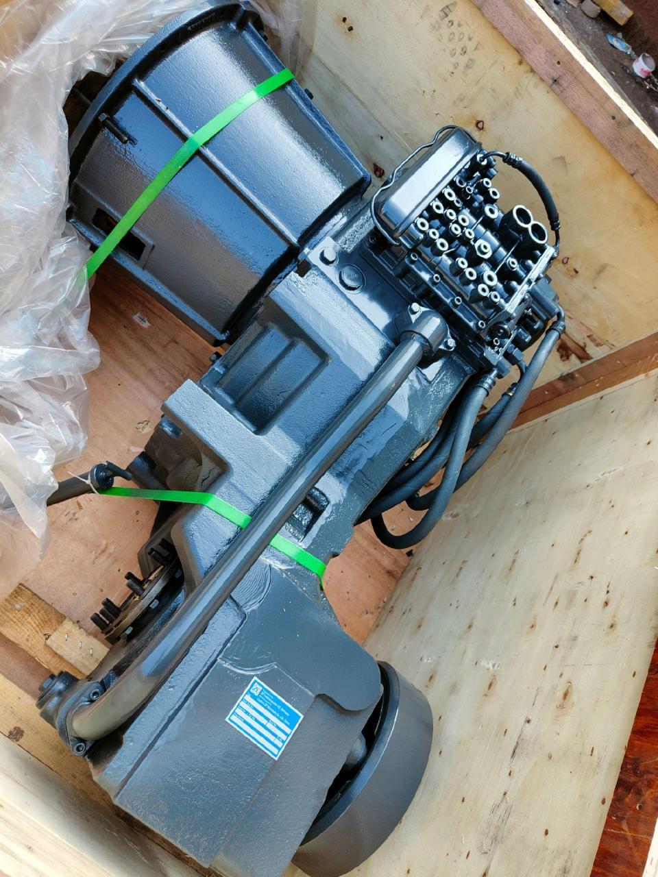 匹配装载机 压路机 平地机等工程机械.总成配件齐全,全国批发销售.