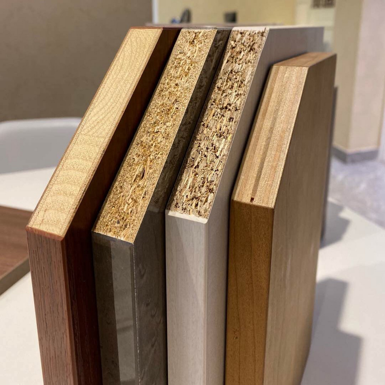 定制衣柜水太深!索菲亚康纯板报1550 /平!