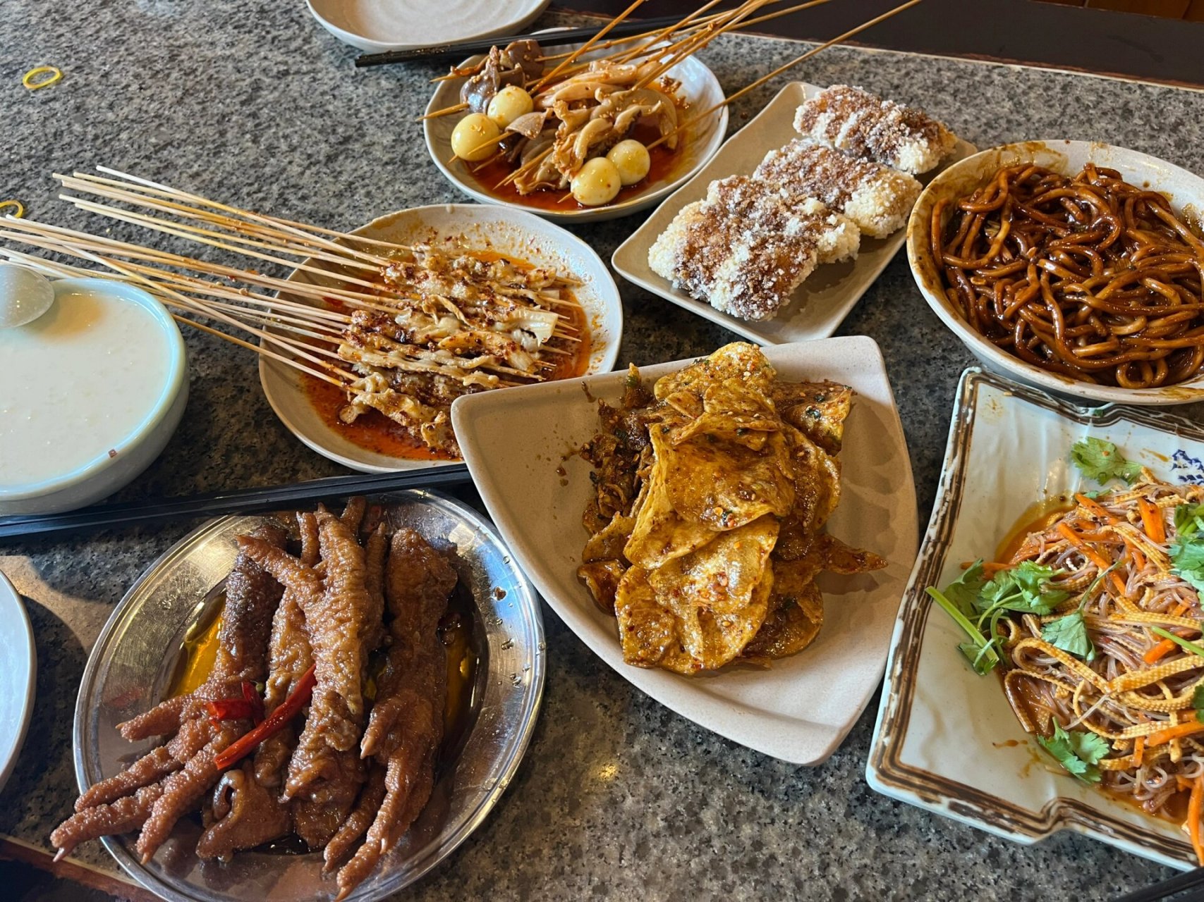 洛阳洛阳 武汉出发洛阳,半夜火车到站早上七点半 	 day1 先去南关小碗