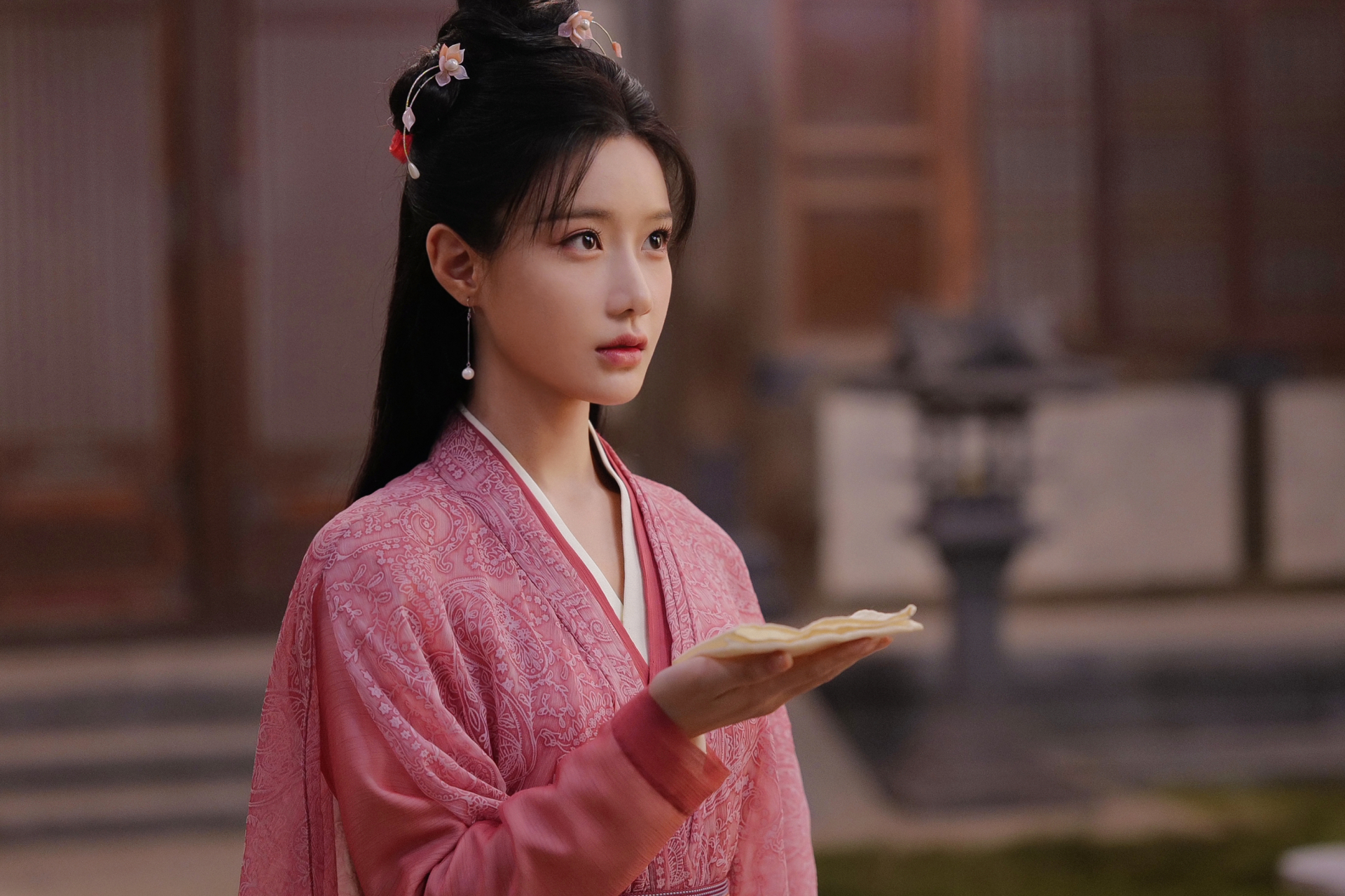 一条plog告别七月##苏小慵探案簿# 我最近在播出