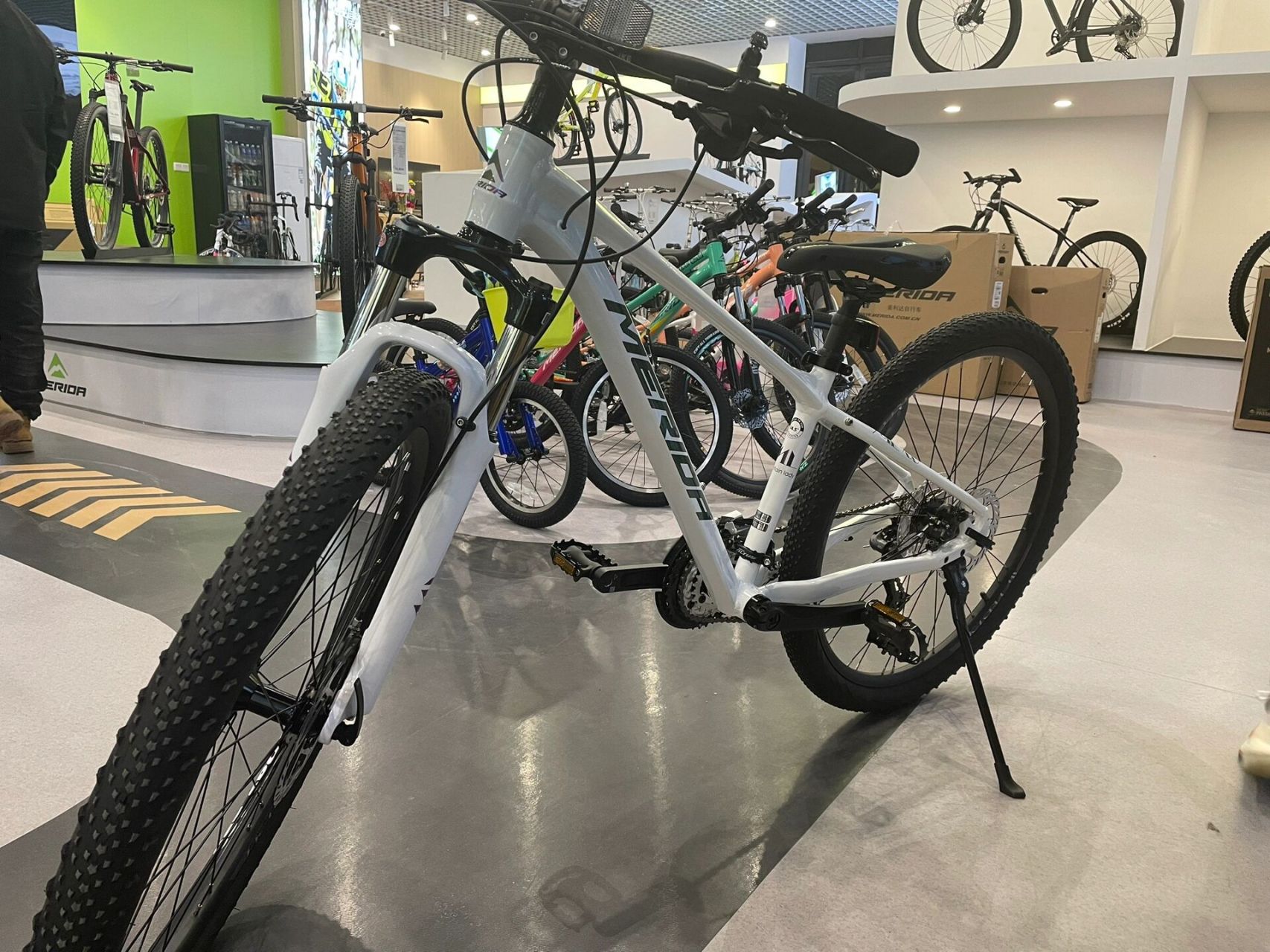 美利达自行车|维多利亚700  美利达为数不多的专门女款山地车 这个车