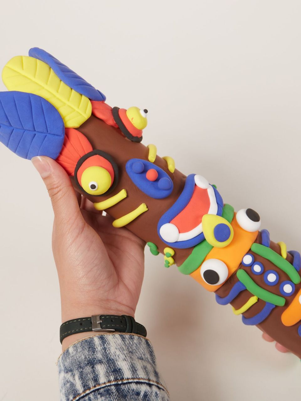 搭配彩色黏土也能完成好看的创意美术作品哦 比如这个圆柱大变身78