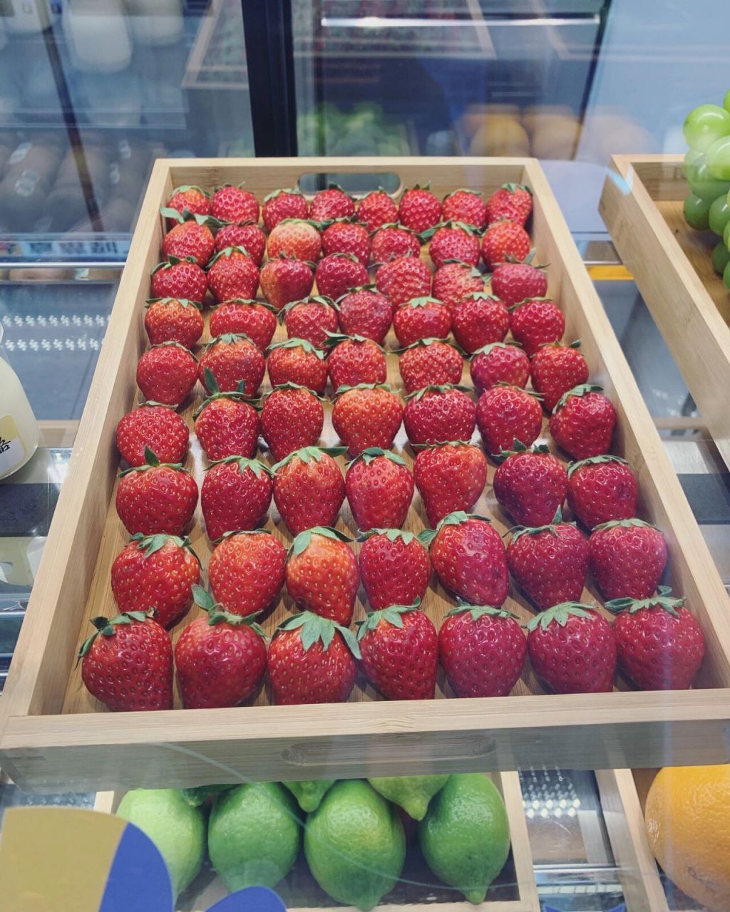 士多啤梨🍓 winter is coming 非常好奇丹东草莓是什么味道,会不会