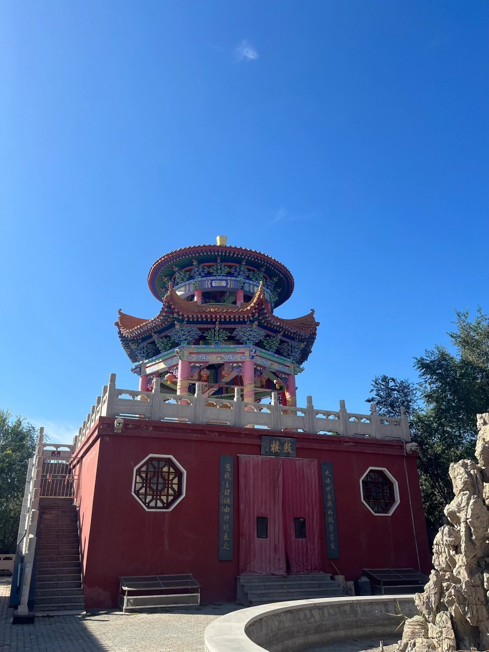 红光山大佛寺 冲着这是"世界第二,西域第一"的佛寺去的,建议坐车到"