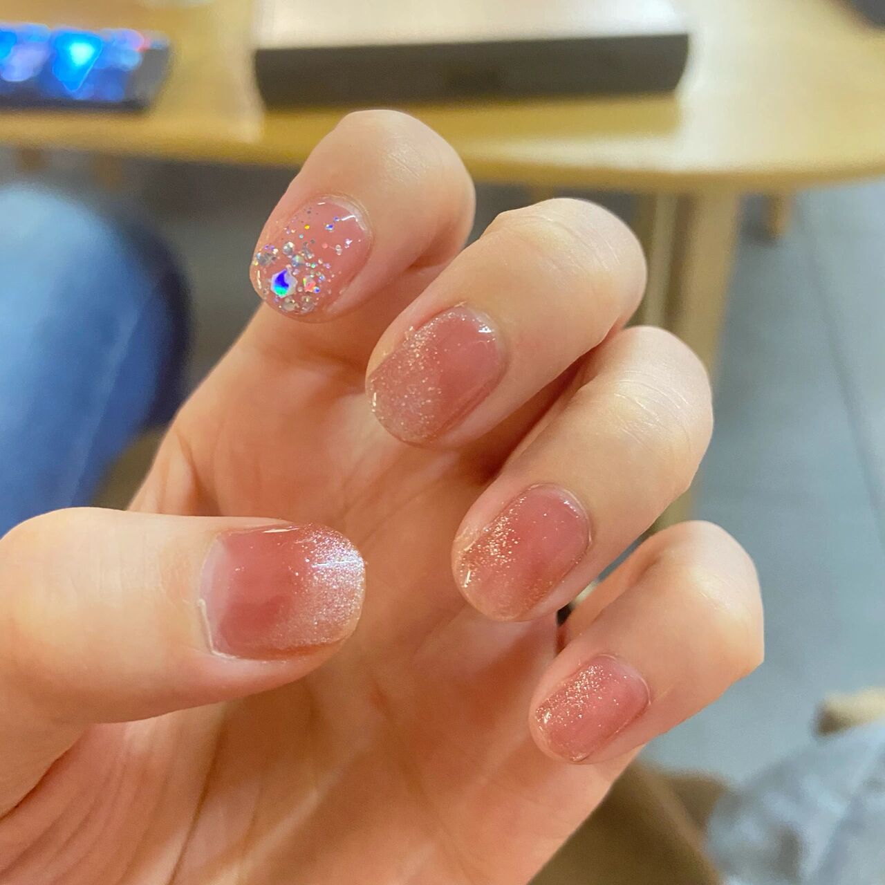 小红书最火海底捞的猫眼美甲!太ins风～真的好好看!