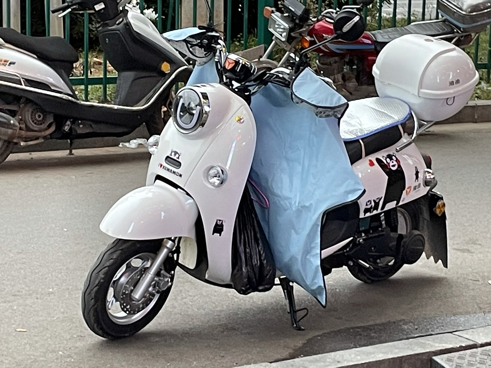 型号:雅迪米彩2020yd1200dt-28b90:319002上摩托车牌照,需要驾照!