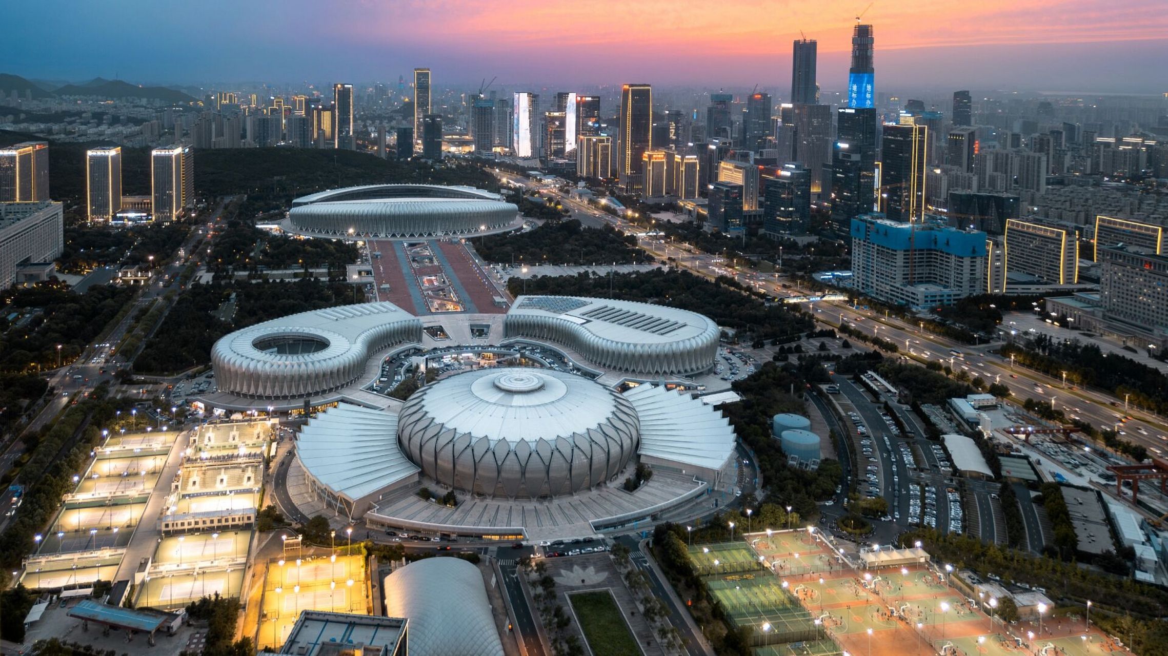 济南东荷西柳|奥体中心 济南奥体中心总体布局成"东荷西柳",6万人体育