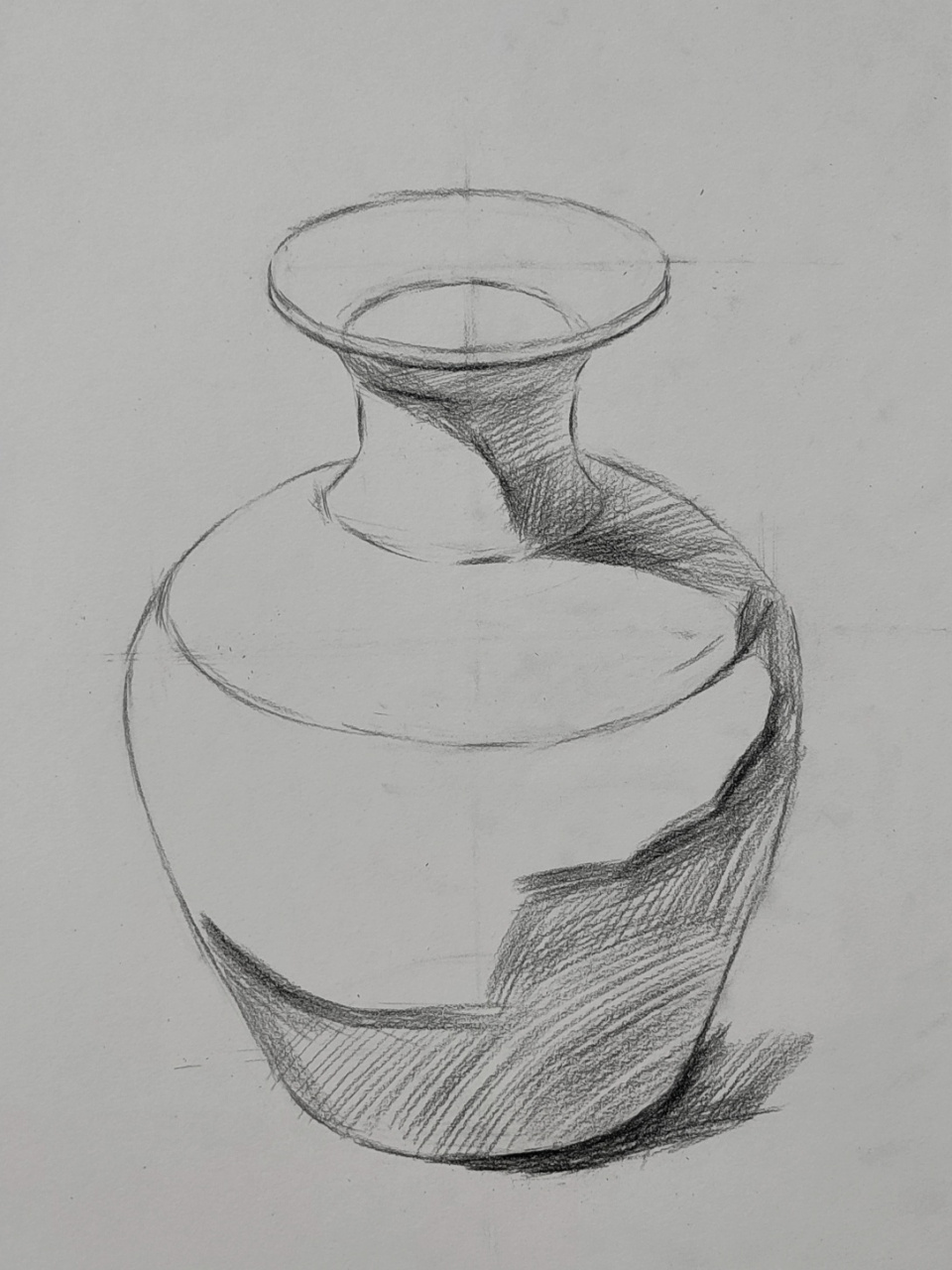 创意素描《花瓶》 工具:针管笔,炭笔
